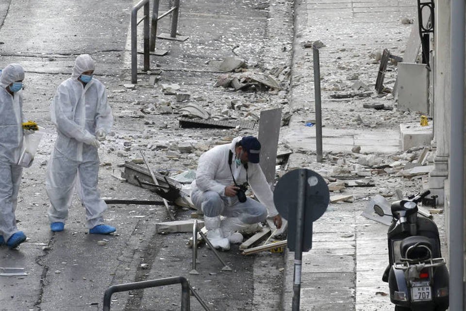 Artefato explode perto de centro empresarial na Grécia