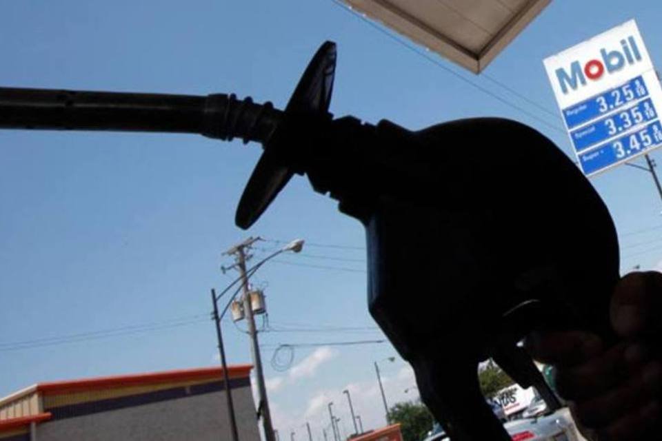 Preço da gasolina reduz consumo dos EUA em abril