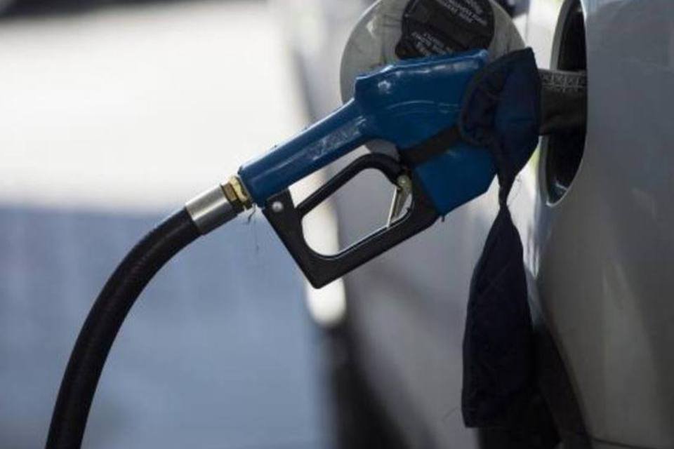 Litro da gasolina fica até R$ 0,20 mais caro em postos de SP