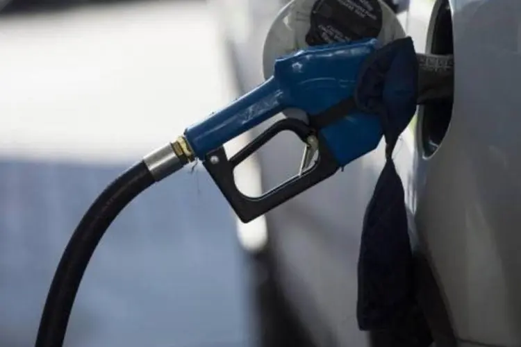 
	Gasolina: gastos do consumidor est&atilde;o acelerando no 4&ordm; tri ap&oacute;s diminu&iacute;rem o passo entre julho e setembro
 (Marcelo Camargo/Agência Brasil)