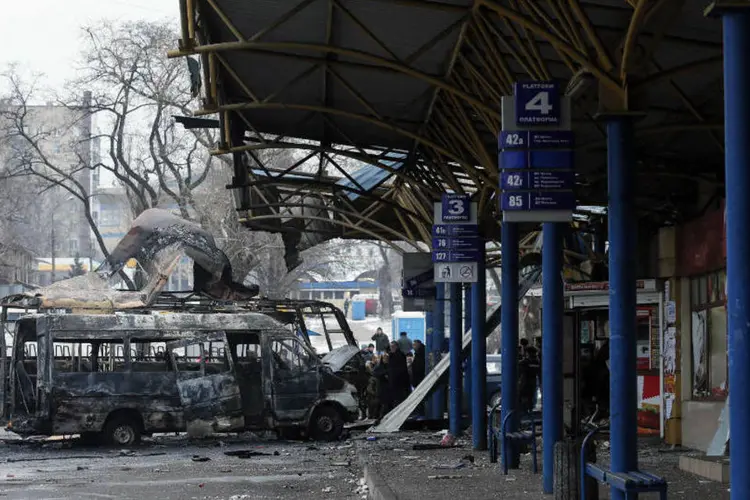 
	Bombardeio em Donetsk: o armamento s&oacute; &quot;ser&aacute; retirado em caso de cumprimento dos acordos de Minsk&quot;, o que n&atilde;o aconteceu
 (Maxim Shemetov/Reuters)