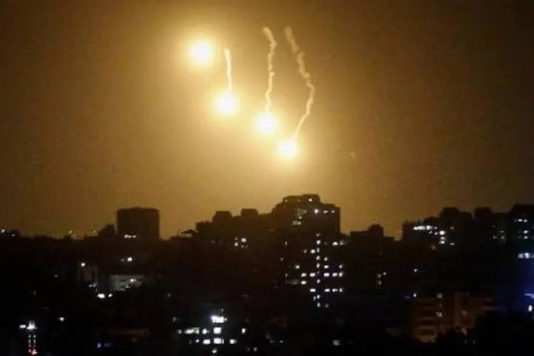 Bombardeio em Gaza: dezenas de palestinos morreram nas primeiras horas de hoje (Thomas Coex/AFP)