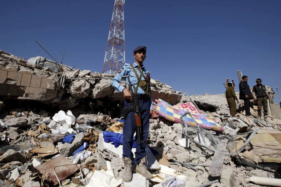 Bombardeio da coalizão em Sana mata policiais iemenitas