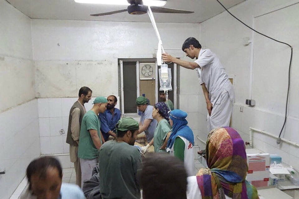 Sobem para 19 os mortos em ataque a hospital no Afeganistão