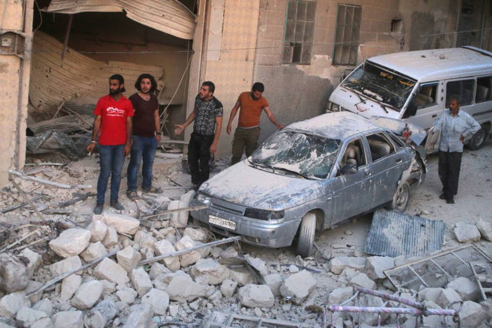 Bombardeios do regime sírio deixam 31 mortos em Aleppo