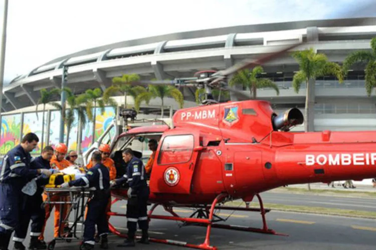 
	Os l&iacute;deres de confian&ccedil;a continuam sendo as igrejas, o Corpo de Bombeiros e as For&ccedil;as Armadas, mas as &uacute;ltimas duas insitui&ccedil;&otilde;es ca&iacute;ram muito com as maniffesta&ccedil;&otilde;es de 2013
 (Fernando Frazão/Agência Brasi)
