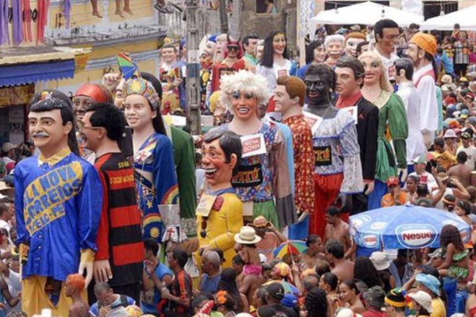 9 orientações para proteger a saúde na folia