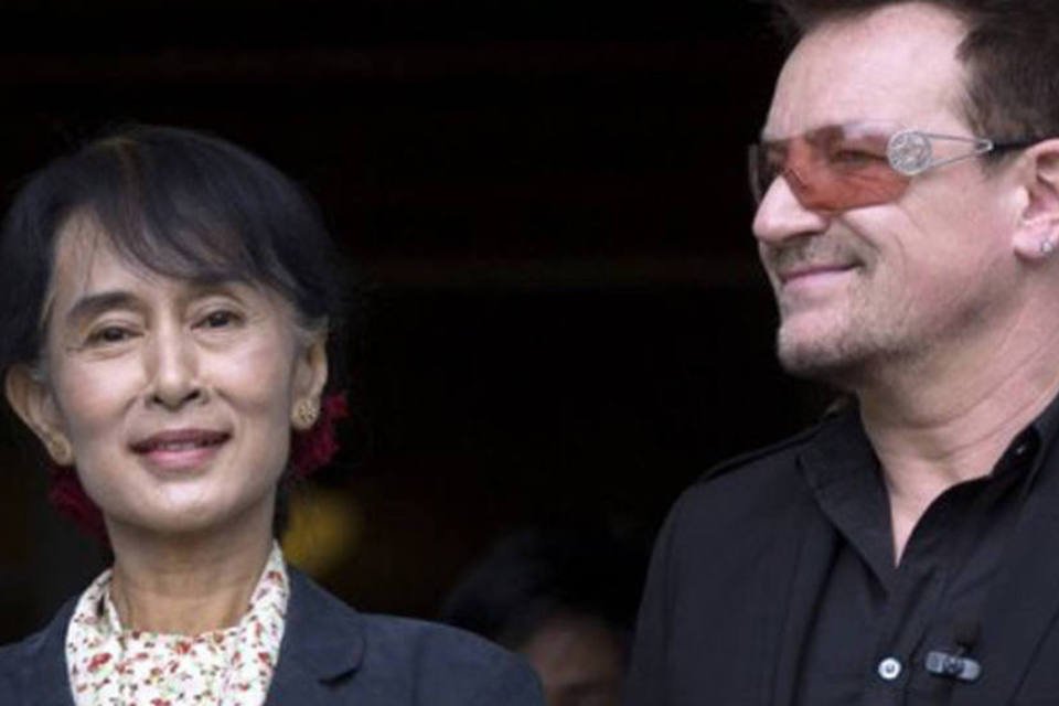 Suu Kyi e Bono se encontram em Oslo