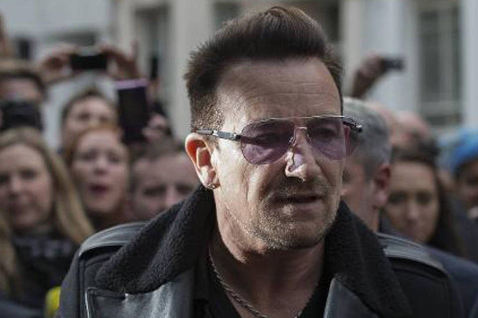 Bono Vox diz que pode não voltar a tocar guitarra