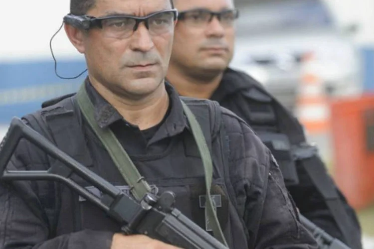 
	Favelas da Mar&eacute;: &nbsp;sobe para 118 o n&uacute;mero de&nbsp;presos, desde 21 de mar&ccedil;o, quando teve o in&iacute;cio a Opera&ccedil;&atilde;o Cerco, que preparou a ocupa&ccedil;&atilde;o
 (Fernando Frazão/Agência Brasil)