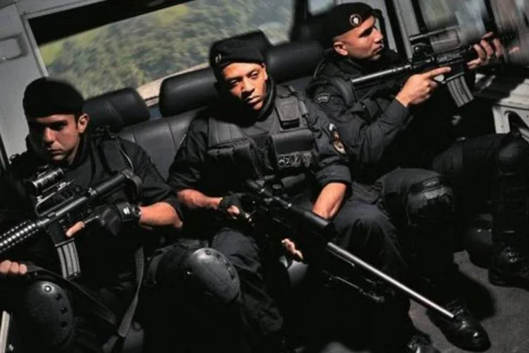 500 policiais dos batalhões do Bope ficaram de prontidão para o caso de necessidade de suprir possíveis faltas de policiamento (Andre Valentim/VIP)