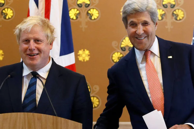 
	Boris Johnson e John Kerry: &quot;Estou em Londres para reafirmar os v&iacute;nculos irromp&iacute;veis entre Estados Unidos e Reino Unido&quot;
 (Kirsty Wigglesworth / Reuters)