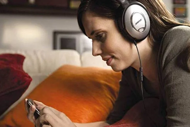 Ouvindo música: o Songza sugere canções que combinam com cada ocasião (Divulgação / Bose)