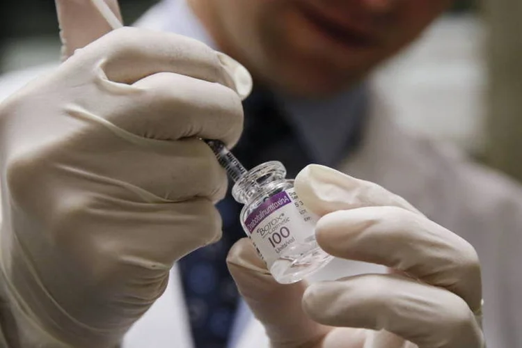 
	Aplica&ccedil;&atilde;o de botox: Actavis poder&aacute; pagar &agrave; Allergan entre US$ 210 e US$ 220 d&oacute;lares por a&ccedil;&atilde;o
 (Patrick T. Fallon/Bloomberg)