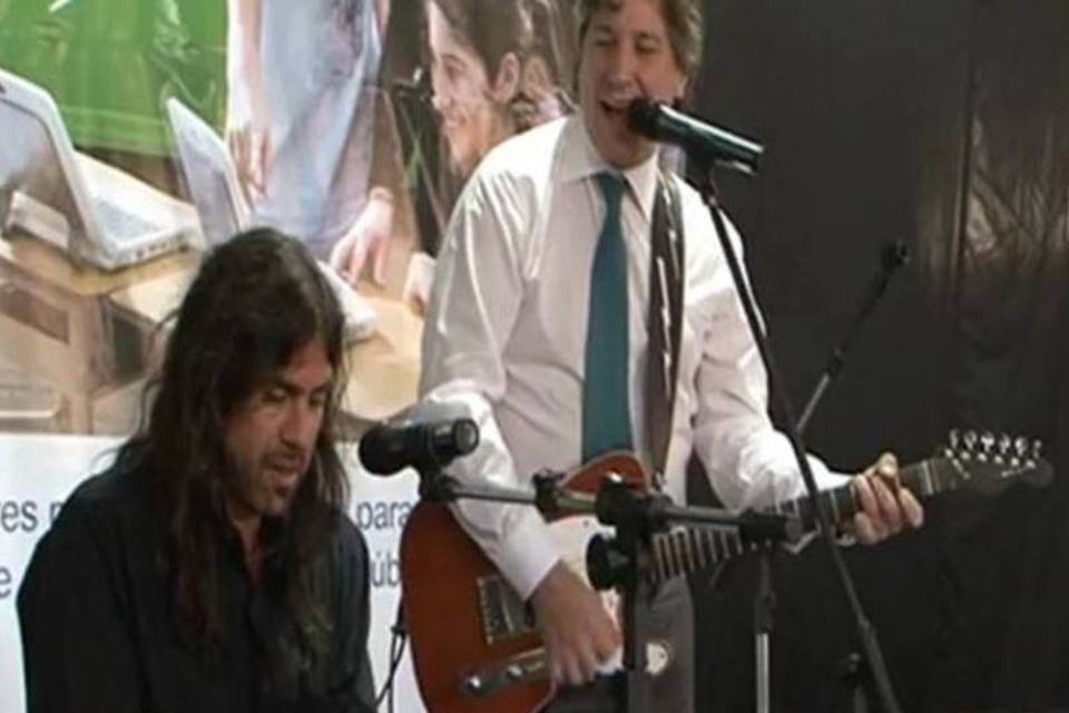 Vice de Cristina Kirchner tem jeitão de astro do rock