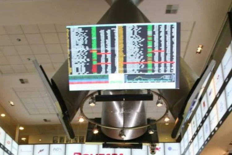 A Bovespa, que subia 2,35% às 15h13, operava às 15h55 em alta de 1,66% (Luciana Cavalcanti/Você S.A.)