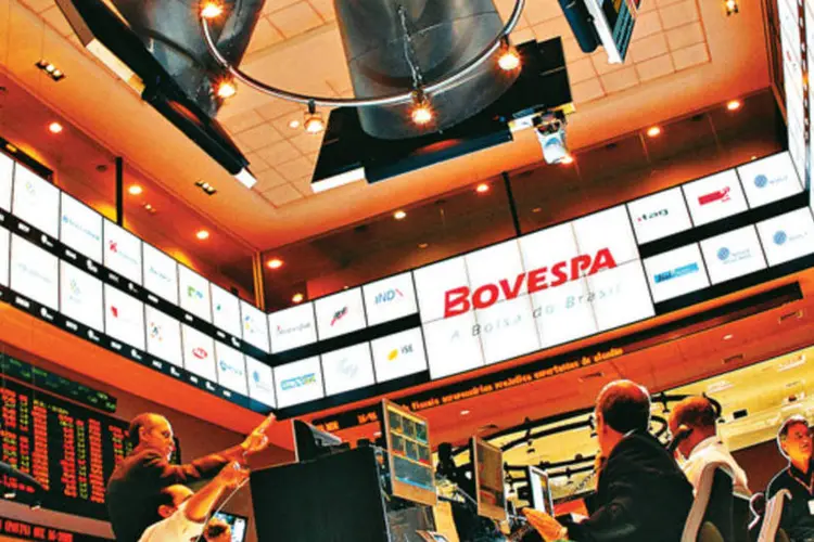 Pregão da Bovespa: após duas semanas seguidas de alta, a Bolsa caiu 1,18% nesses cinco últimos pregões. No mês, ainda sustenta alta de 1,74% (Germano Lüders/EXAME.com)