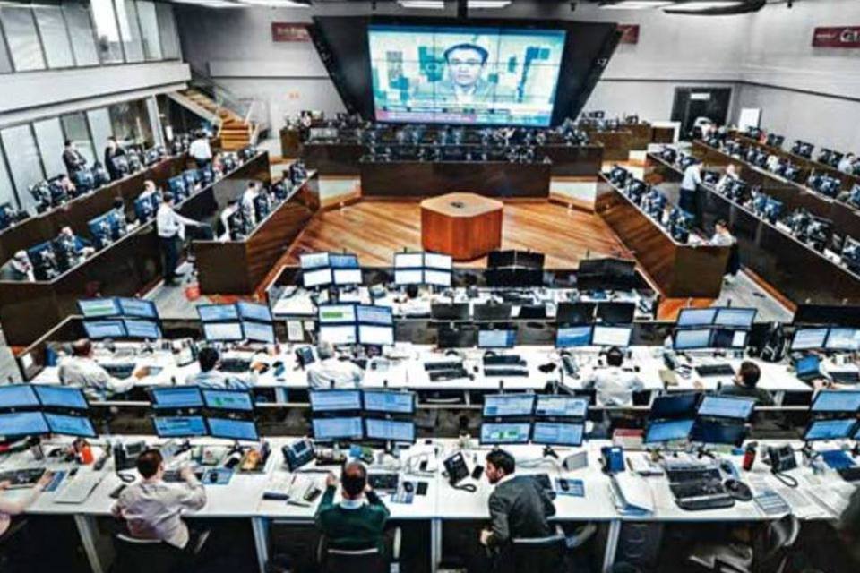 Bovespa acompanha mercado externo e cai