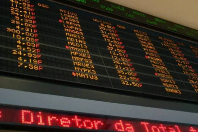 
	Bovespa: perto das 14h30, o&nbsp;Ibovespa&nbsp;subia 0,63%, para 52.534,34 pontos
 (BM&FBovespa/Divulgação)