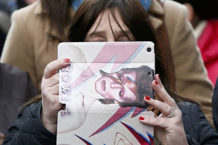 
	David Bowie: para efeito de compara&ccedil;&atilde;o, o &uacute;ltimo Oscar gerou em cinco horas 5,9 milh&otilde;es de tu&iacute;tes
 (Stefan Wermuth / Reuters)