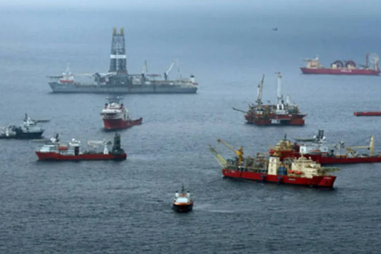 O vazamento da BP teve início em abril e só foi interrompido em julho deste ano (.)