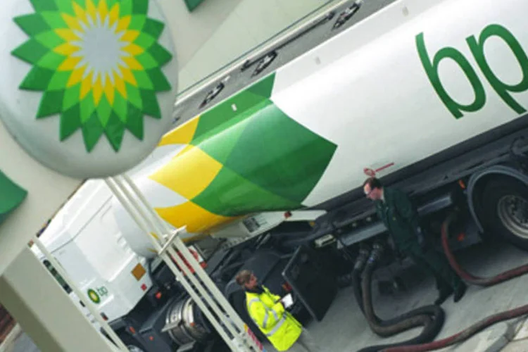 Acidente com vazamento de petróleo no Golfo do México causou uma queda acumulada de 15% nos papéis da British Petroleum (.)