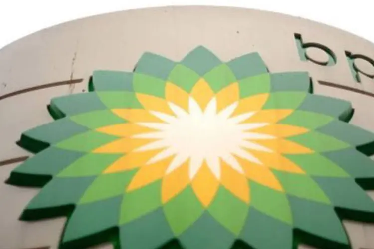 Logo da BP: governo da Bolívia confirmou que vai assumir a participação da empresa no projeto (Ben Stansall/AFP)