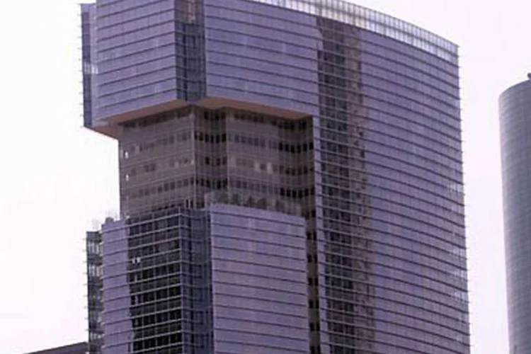 
	Sede da BG Group: a receita recuou 23%, para US$ 3,82 bilh&otilde;es, ante US$ 4,98 bilh&otilde;es
 (Wikipedia)