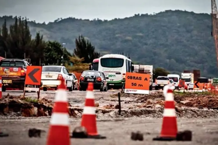 
	BR-101: concess&otilde;es de infraestrutura log&iacute;stica, que tamb&eacute;m envolvem ferrovias, portos e aeroportos, s&atilde;o a grande aposta do governo da presidente Dilma Rousseff para acelerar a economia
 (Michel Teo Sin/EXAME.com)