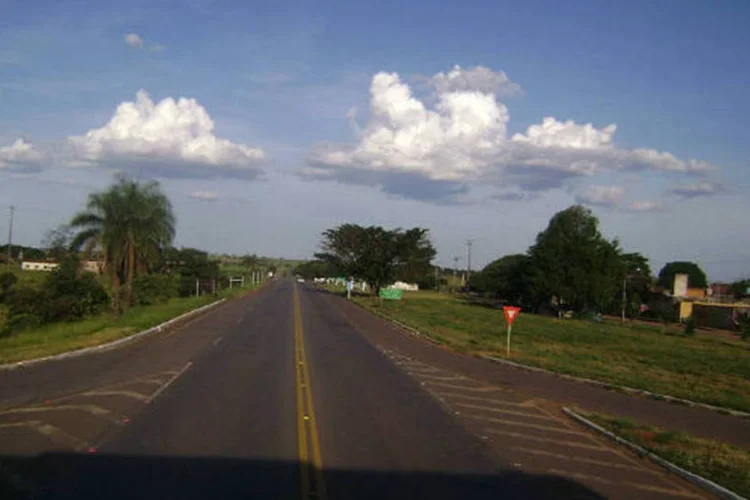 
	A ANTT divulgou informa&ccedil;&otilde;es sobre a minuta do edital do leil&atilde;o de concess&atilde;o das rodovias BR-050 GO/MG e BR-262 ES/MG, com taxa interna de retorno real do projeto de 7,2 % ao ano
 (Andrevruas/Wikimedia Commons)