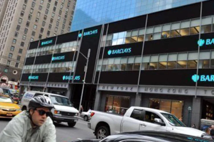 Fachada do Braclays: ao final de junho, o Barclays anunciou que pagaria 360 milhões de euros para terminar com as investigações (©AFP/Archivo / Stan Honda)