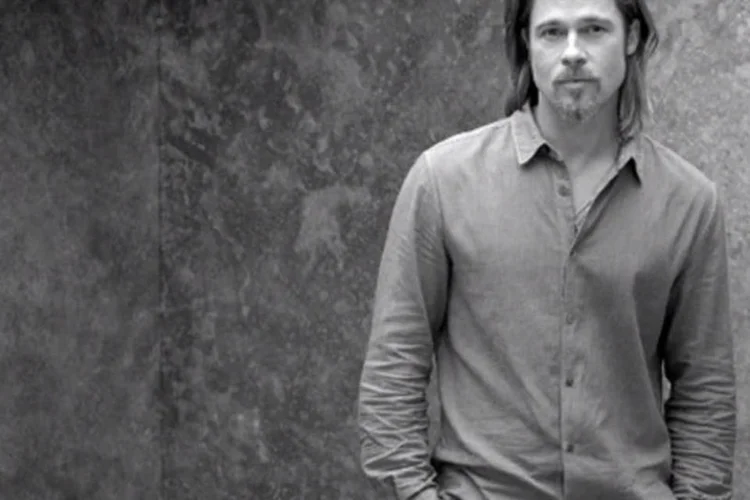 
	Chanel promove seu cl&aacute;ssico N&deg;5 com Brad Pitt, que pontua e fala pausadamente um texto&nbsp;
 (Reprodução)