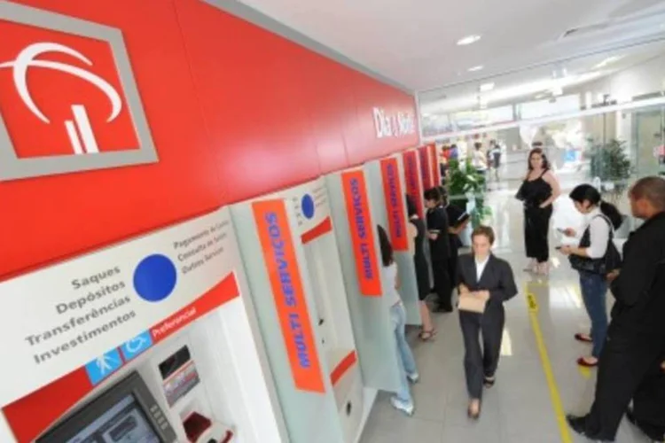Investimento do Bradesco em patrocínio na cobertura das Eleições representa três meses da verba de mídia do banco (.)