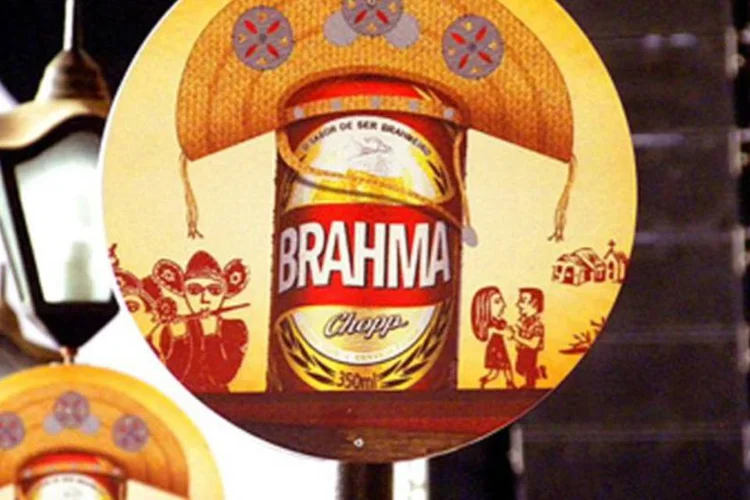 Cerveja Brahma ganhou um chapéu típico para criar um link com a cultura do público frequentador do espaço (Divulgação)