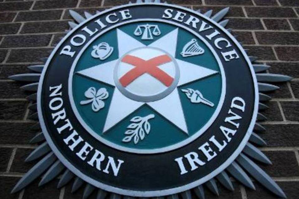 Polícia encontra arsenal de dissidentes do IRA na Irlanda