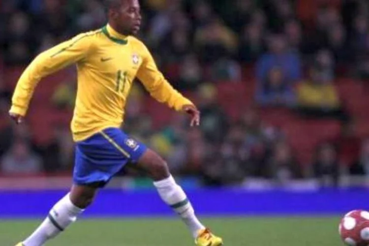 Robinho em campo: primeiro teste da transmissão foi feito nesta quarta (.)