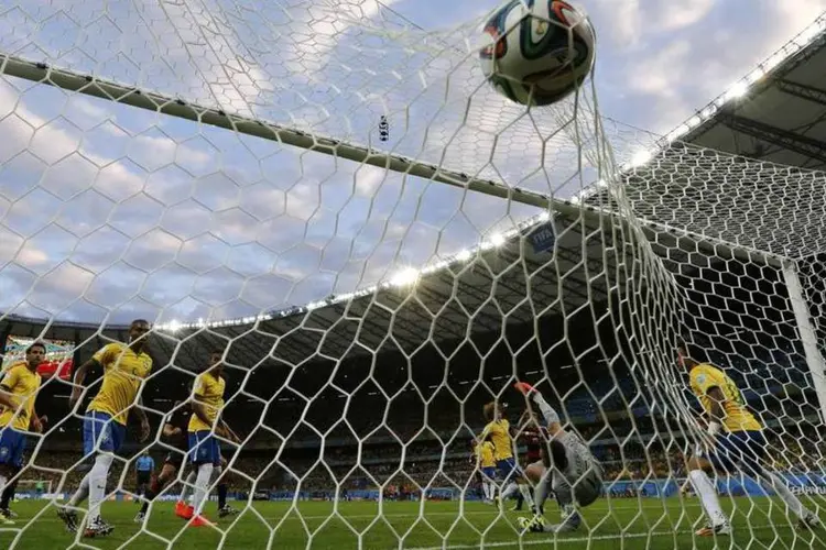 
	Gol: perfil que postava GIFs e v&iacute;deos da Copa do Mundo &eacute; deletado pelo Twitter
 (Marcos Brindicci/Reuters)