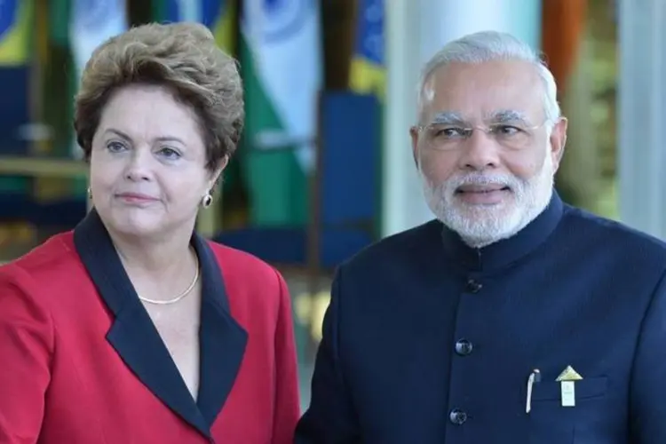 Presidente Dilma Rousseff recebe o primeiro-ministro da Índia, Narenda Modi, no Palácio da Alvorada: eles fecharam três acordos nesta quarta (Wilson Dias/Agência Brasil)