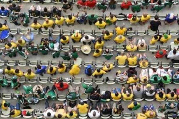 
	Torcedores: a Centro-oeste foi aquela em que foi registrada maior queda (12,8%)
 (POOL/AFP)