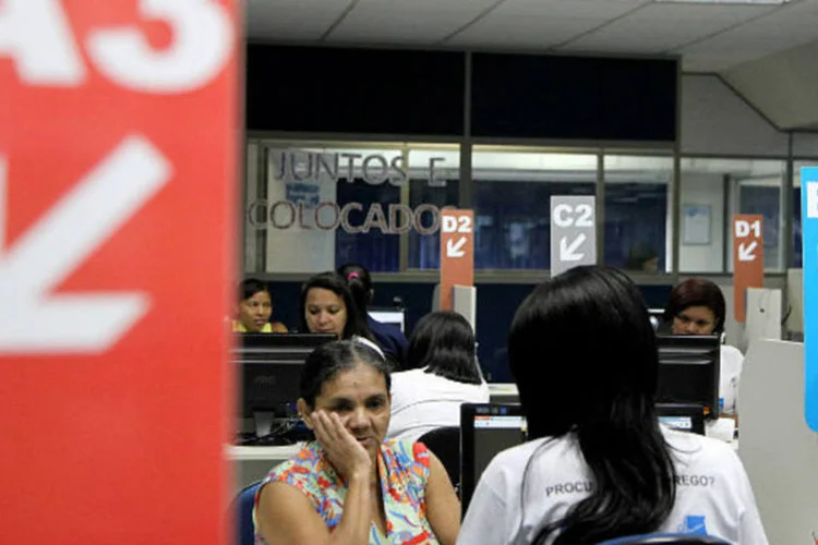 
	Ag&ecirc;ncia de emprego no Brasil: o resultado, por&eacute;m, n&atilde;o altera a tend&ecirc;ncia de desacelera&ccedil;&atilde;o no ritmo de contrata&ccedil;&otilde;es da economia brasileira observada desde abril&nbsp;
 (Rich Press/Bloomberg)