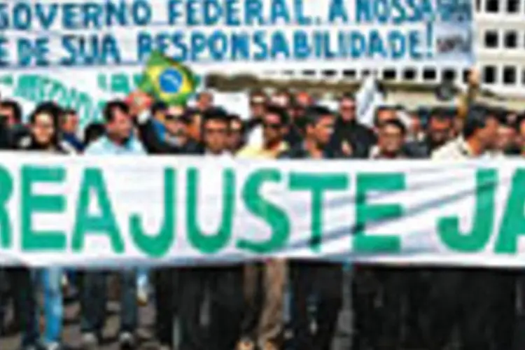 Manifestação de grevistas em Brasília: número de paralisações do funcionalismo público dobrou desde 2004