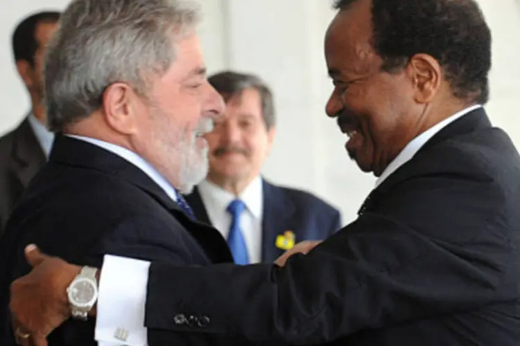 O presidente Lula recebeu a vista do presidente de Camarões, Paul Biya (Wilson Dias/ABr)