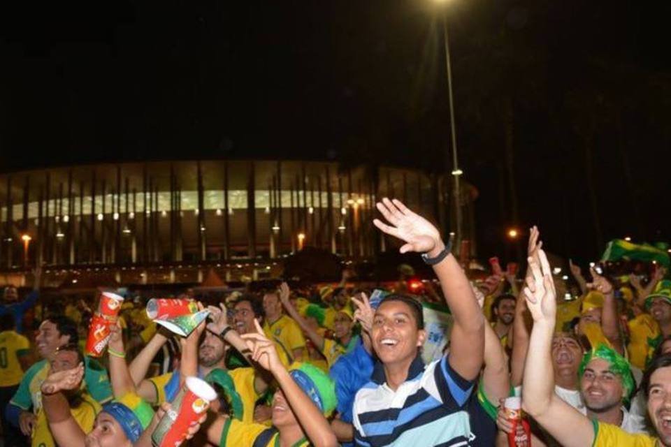 Vitória do Brasil termina em samba na Capital Federal