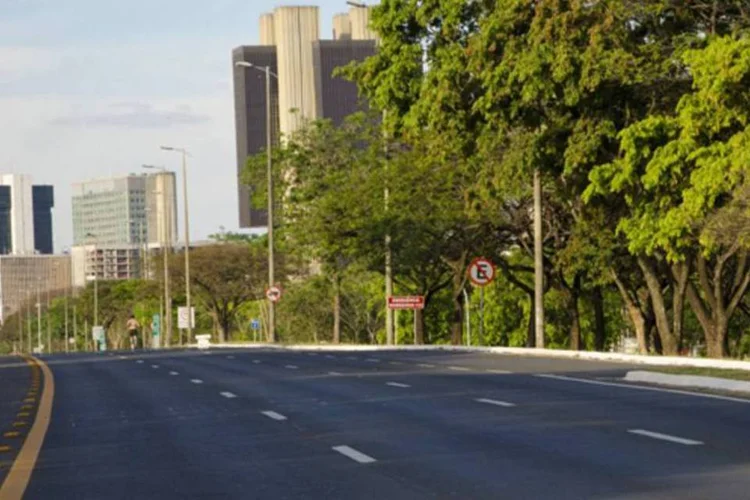 
	Asa Norte: o in&iacute;cio da regi&atilde;o continua sem energia
 (Veja São Paulo/Ligia Skowronski)
