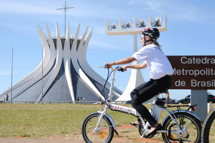 
	Bras&iacute;lia: dois &quot;apaguinhos&quot; atingiram o centro de Bras&iacute;lia nesta quinta-feira
 (Pedro Ventura/ Agência Brasília)