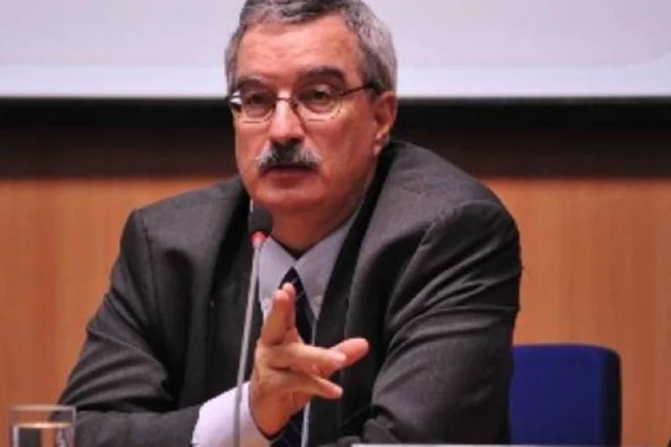 
	Br&aacute;ulio Dias: A op&ccedil;&atilde;o do secret&aacute;rio da CDB &eacute; investir pesado no pragmatismo, propondo menos &ecirc;nfase em negocia&ccedil;&otilde;es e mais troca de experi&ecirc;ncias
 (Renato Araújo/ONU)