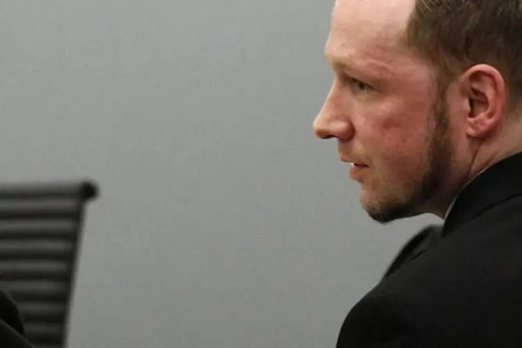 Assassino norueguês Anders Behring Breivik matou 77 pessoas em um atentado a bomba no centro de Oslo e ao abrir fogo em uma ilha próxima, em julho de 2011 (Stoyan Nenov/Reuters)