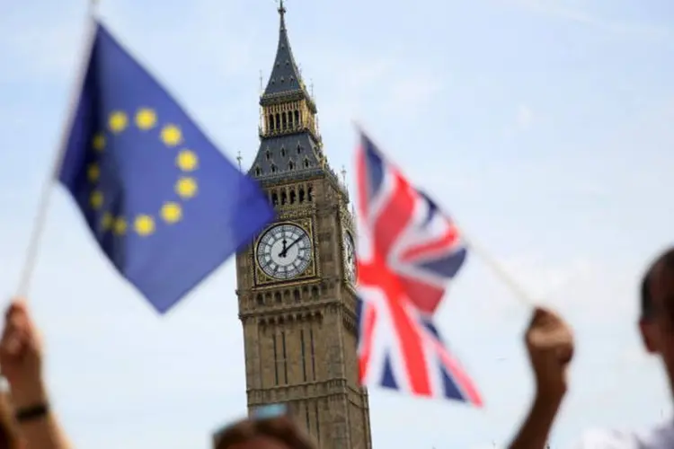 Brexit: se a lei superar hoje mesmo todas as barreiras parlamentares, a rainha Elizabeth II rubricará o texto em poucas horas (Neil Hall/Reuters)