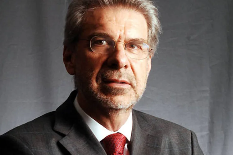
	Nildemar Secches: pap&eacute;is da BRF recuaram 2,7 por cento nesta sexta-feira
 (ALEXANDRE BATTIBUGLI)