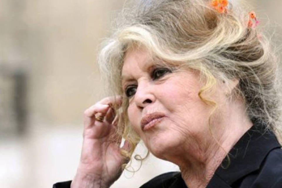 Brigitte Bardot rejeita associação com cosmético BB Cream